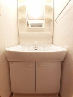 【洗面所】 | ラルジュ