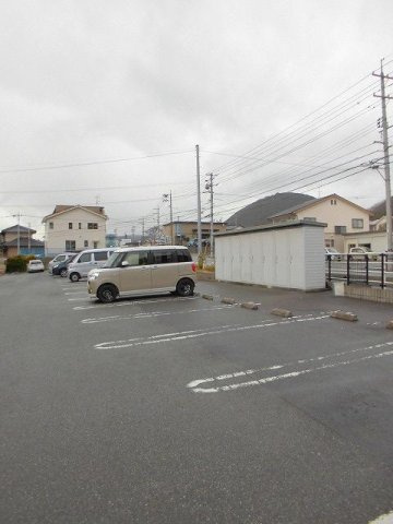 ハピネスコート　Ａの駐車場|駐車場に車を止められます