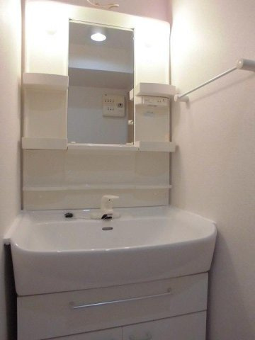 ハピネスコート　Ａの洗面所|広い洗面スペース