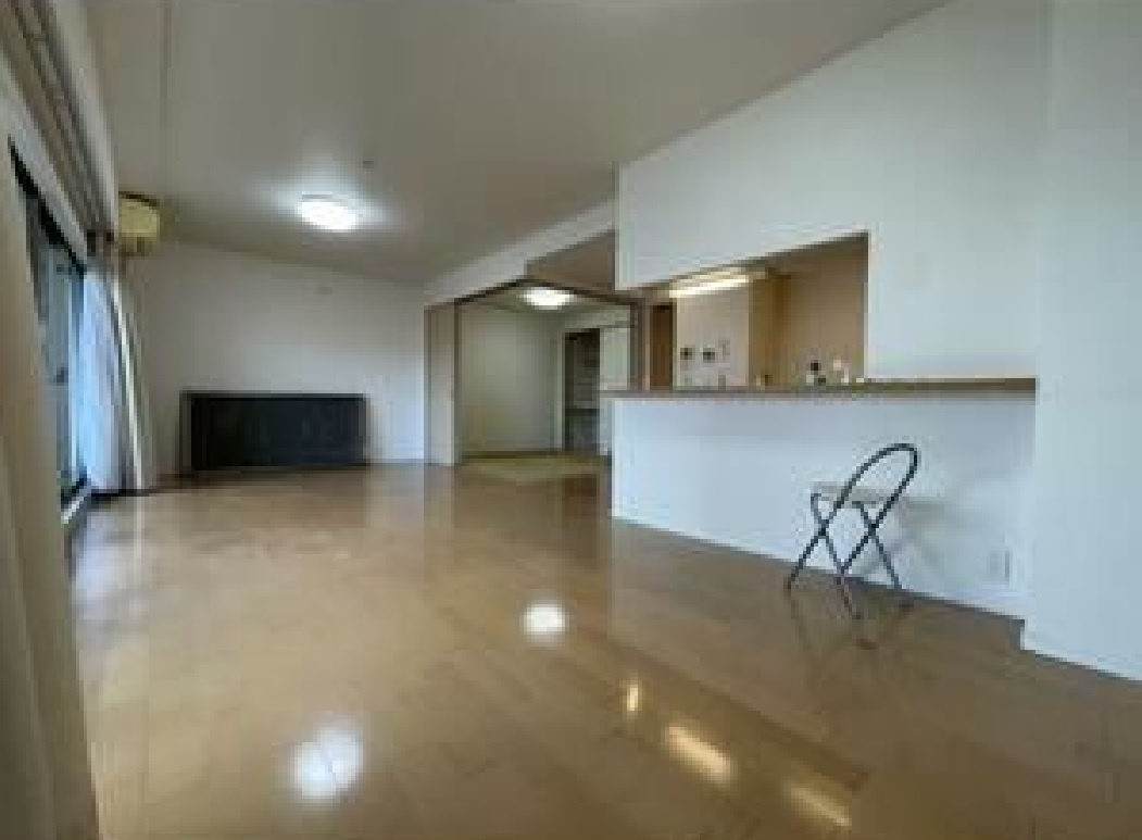 売マンション　小山市城山町の居間・リビング