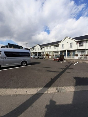 【駐車場】 | サンプラスⅡ | カースペースがあります