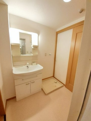 【洗面所】 | アーデントグレイス | 広い洗面スペース