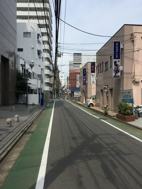 山口ビルの周辺