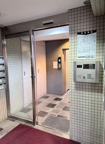 【エントランス】