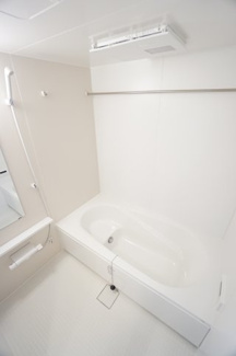 【浴室】 | メゾン・グランシャリオ | ※同物件・同タイプの写真です。