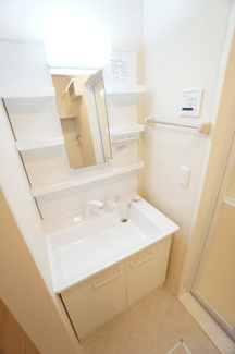 【洗面所】 | メゾン・グランシャリオ | ※同物件・同タイプの写真です。