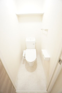 【トイレ】 | メゾン・グランシャリオ | ※同物件・同タイプの写真です。