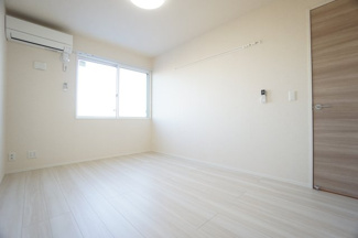 【寝室】 | メゾン・グランシャリオ | ※同物件・同タイプの写真です。