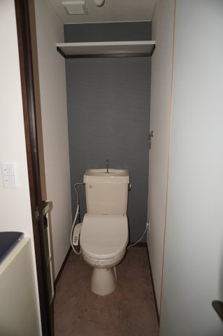 ヴィクトリー８８のトイレ|温水洗浄暖房便座