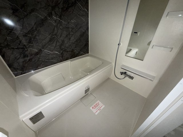 瑠璃玻璃ハウスの浴室