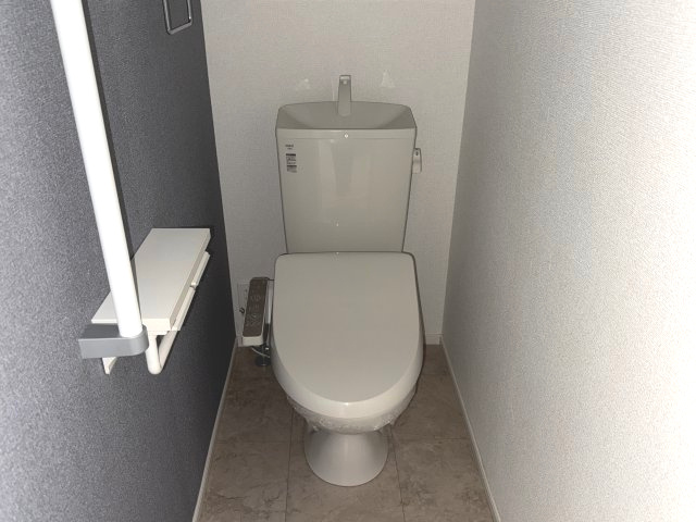 瑠璃玻璃ハウスのトイレ