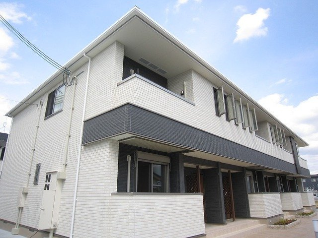 エレガンテ　ヴィラⅢの外観