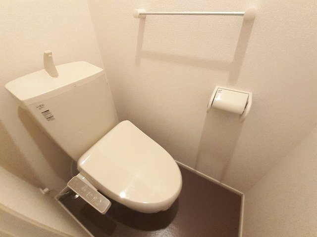 エレガンテ　ヴィラⅢのトイレ