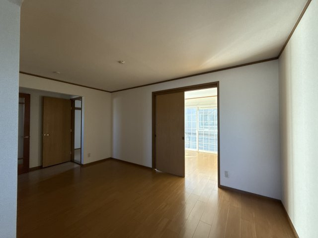 東フラワーの居間・リビング