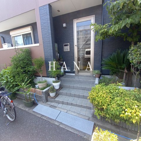 CLAR・BLANCのエントランス