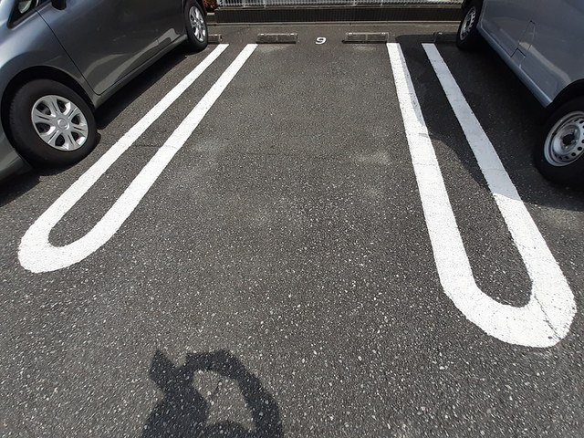 アドバンス　昌の駐車場