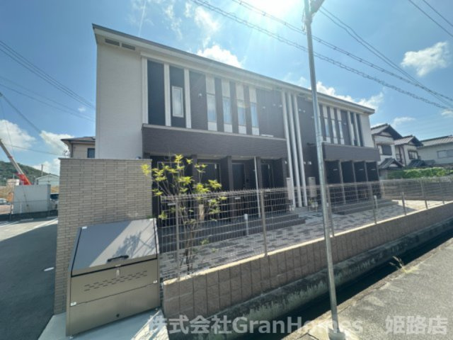 ワレアウナテの外観