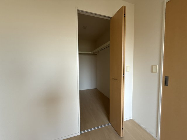 プランドールメゾンの内装|窓シャッター