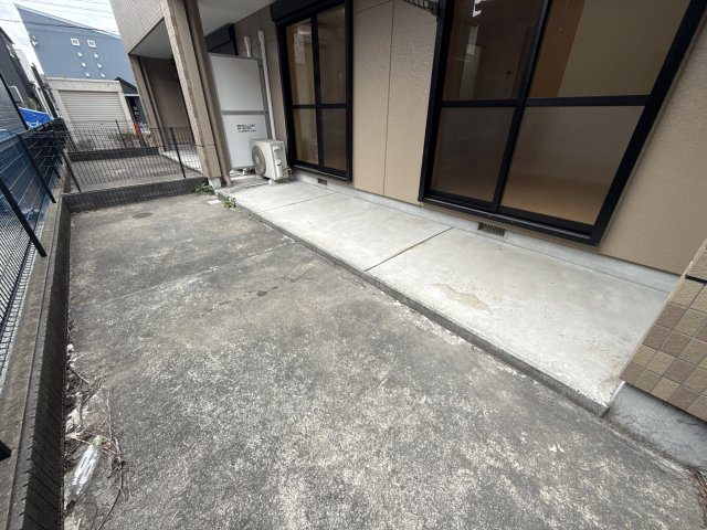 ルミナスコートの駐車場