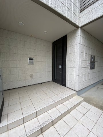 キュロコ千歳船橋のエントランス