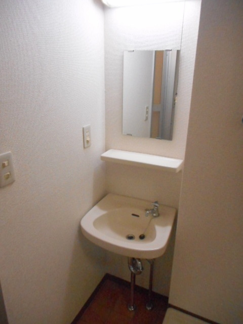 シティハイム　ファミールの洗面所|独立洗面台