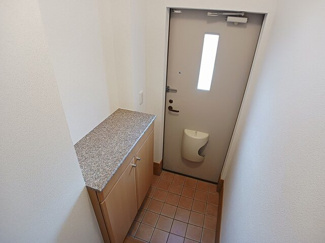 【玄関】 | アズールつくば　Ｂ | 落ち着いた玄関です