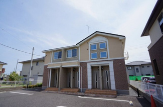 【外観】 | ラシーヌ | 落ち着いた雰囲気の外観です