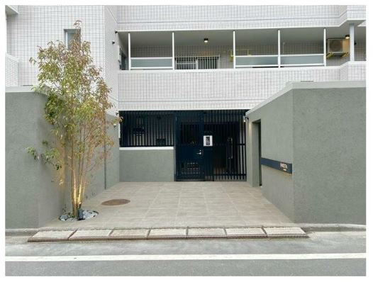 RESTA目黒のエントランス