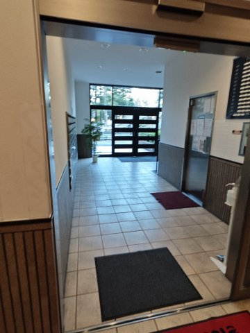 ライオンズマンション荒川公園のエントランス