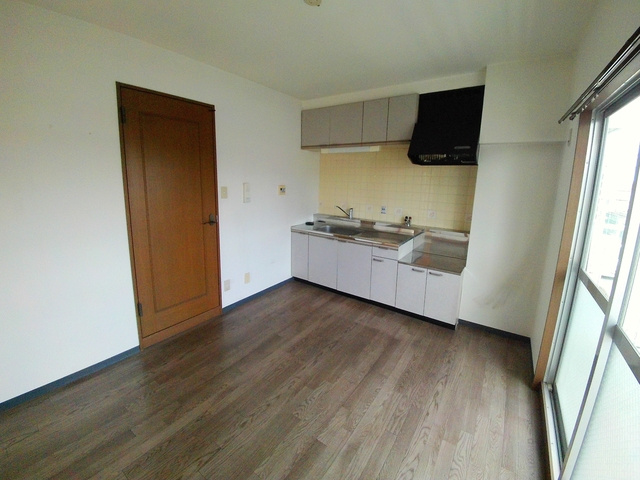 サンシャインスクエアの居間・リビング