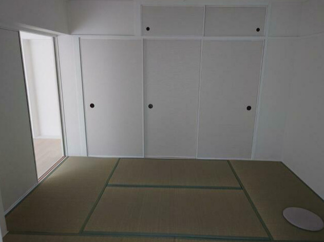 鶴甲コーポ10号館の収納