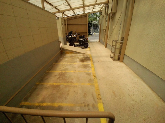 鶴甲コーポ10号館のその他共用部分|駐輪場