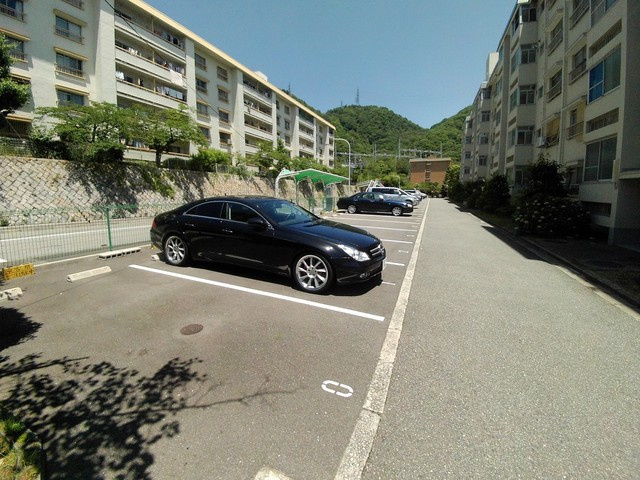 鶴甲コーポ10号館の駐車場