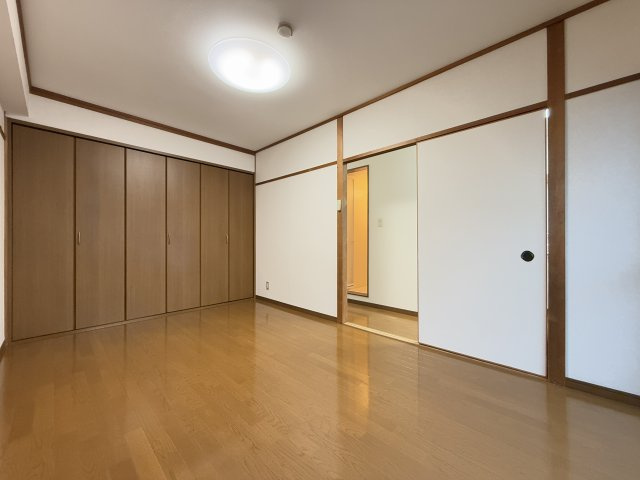 田伏マンションの居間・リビング