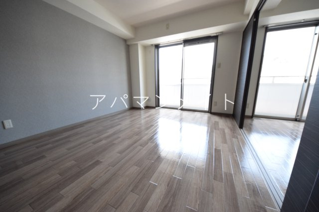 【寝室】 | ベルレジデンス | ゆとりの広さです