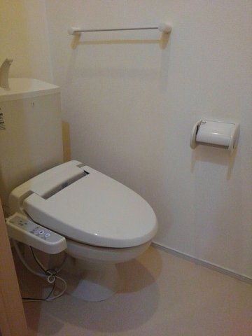 カーサ・ドマーニのトイレ|コンパクトで使いやすいトイレです