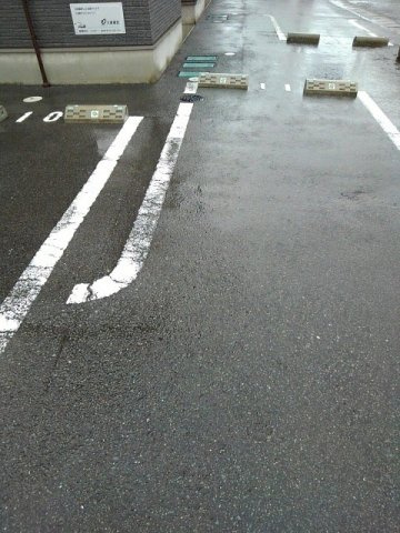 カーサ・ドマーニの駐車場|駐車場完備です