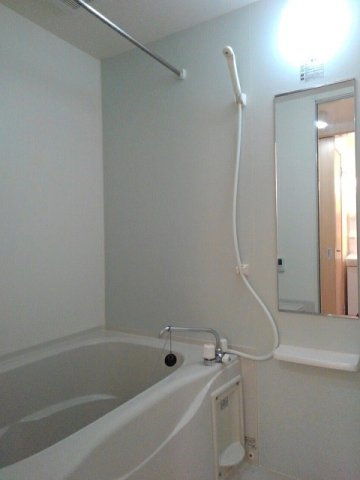 カーサ・ドマーニの浴室|きれいなお風呂です