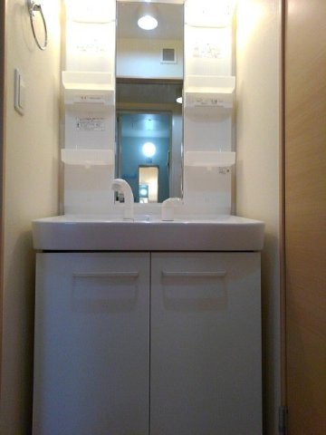 カーサ・ドマーニの洗面所|スペースが確保できる洗面所です