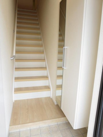 テラ・クオーレＢの玄関|落ち着いた玄関です