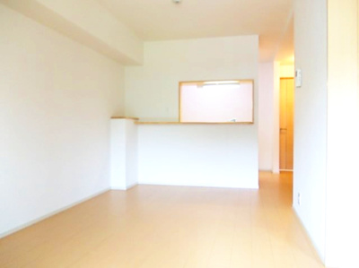 【居間・リビング】 | サンリットガーデン | おしゃれな居間です