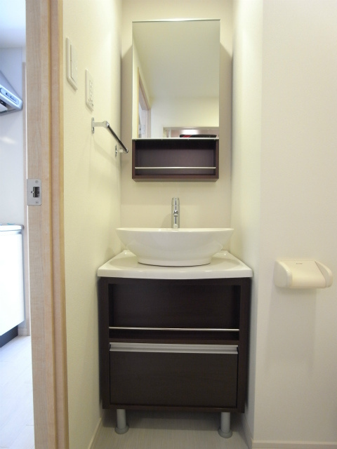 リブリ・永福の洗面所|明るい洗面所です