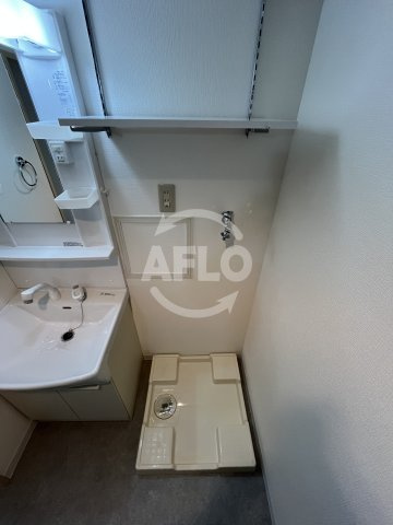 ジェイエムアールレジデンス新大阪の洗面所|JMRレジデンス新大阪　洗濯パン