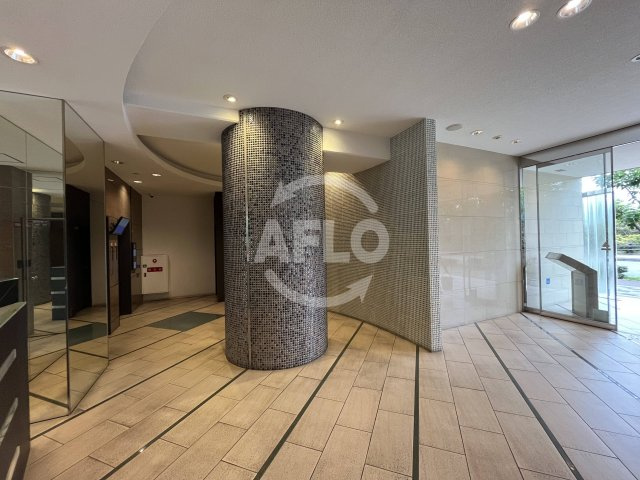 セレニテ新大阪2番館のロビー|セレニテ新大阪弐番館　ロビー