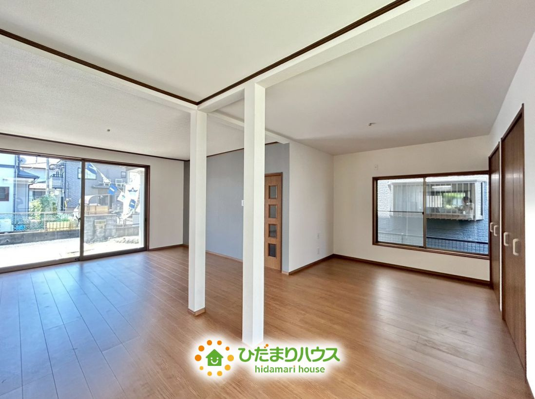 久喜市南1期　中古一戸建ての居間・リビング