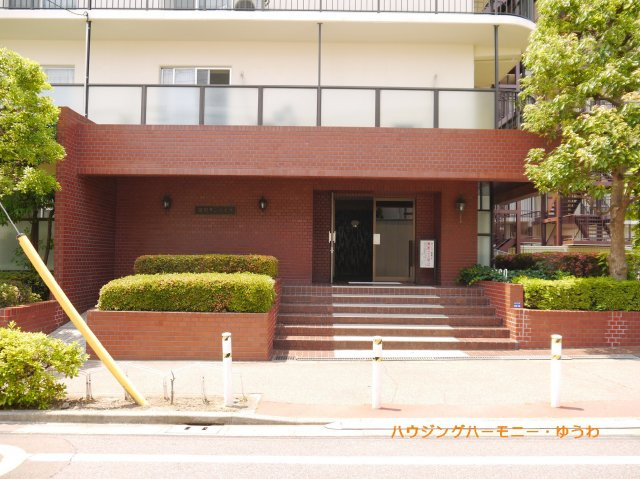 【エントランス】 | 蓮根サンハイツ | 清廉とされたエントランスになっています。