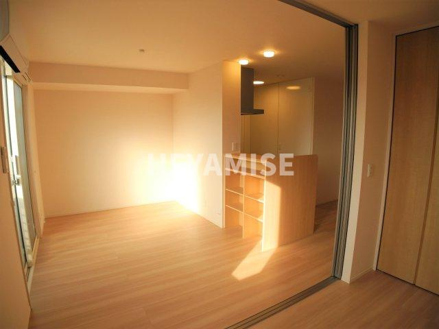 クラウンヒルの居間・リビング