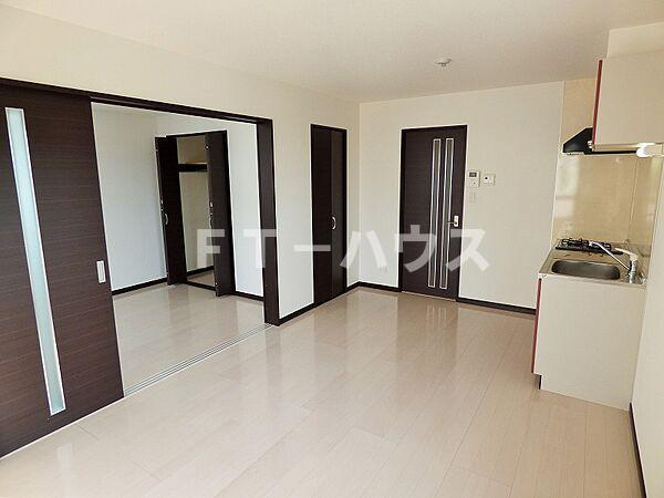 センチュリーヒルズの居間・リビング|同マンション別部屋参考写真