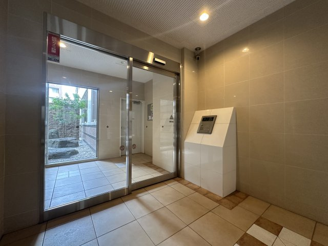 カンパニュラのエントランス