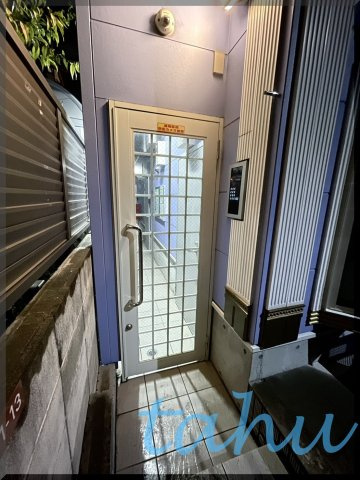 杉並区西荻北３丁目のアパートのエントランス